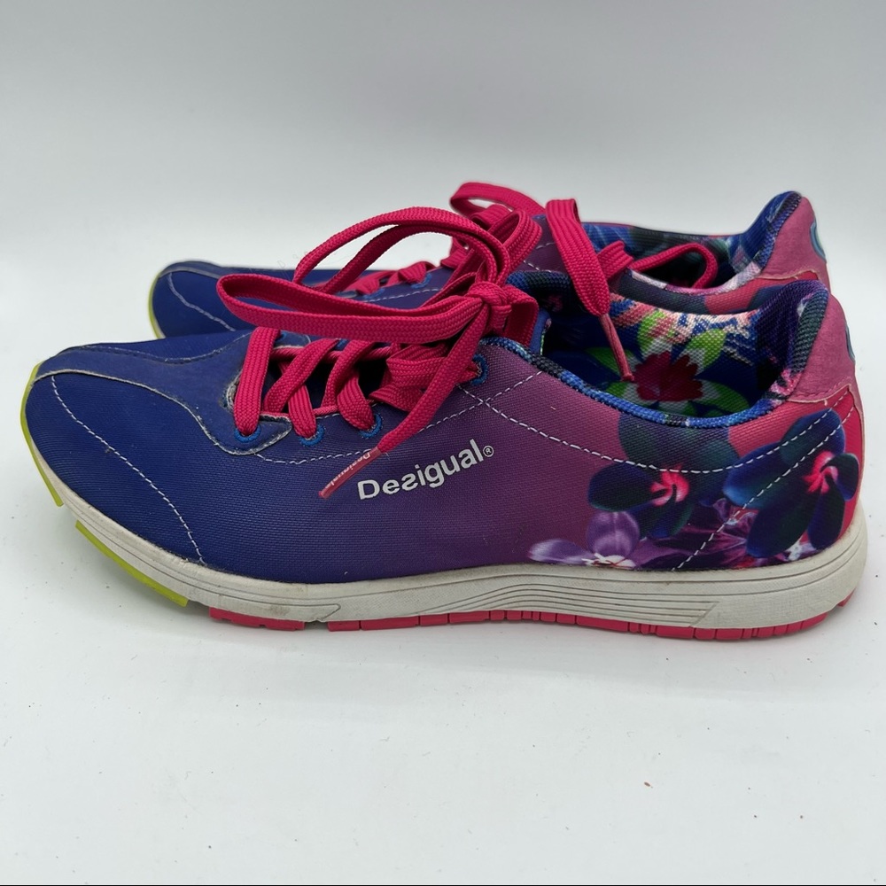 Desigual Floral Sneakers Women's Sz 6.5 US 37 EUR Blue Purple Pink EUC